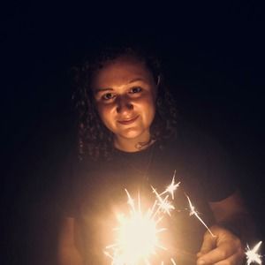 Meet your Posher, Abigail